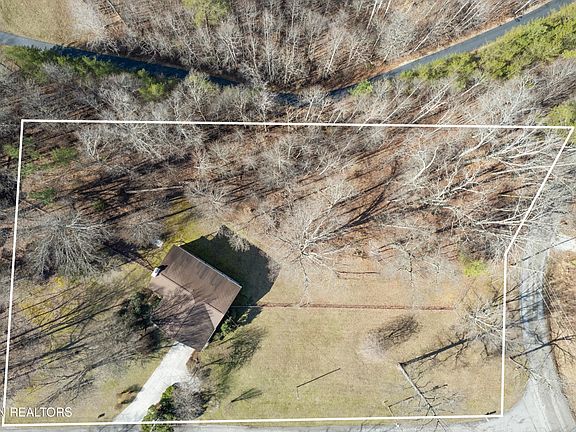 3rd image of 126 Lees Ln