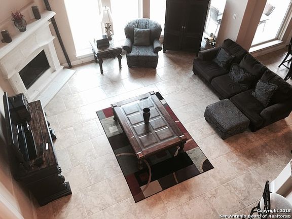 3rd image of 407 Lodge Creek Dr