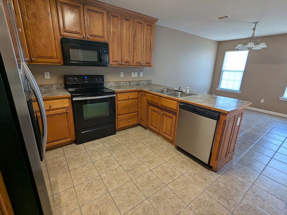 1st image of 1812 Chestnut Dr