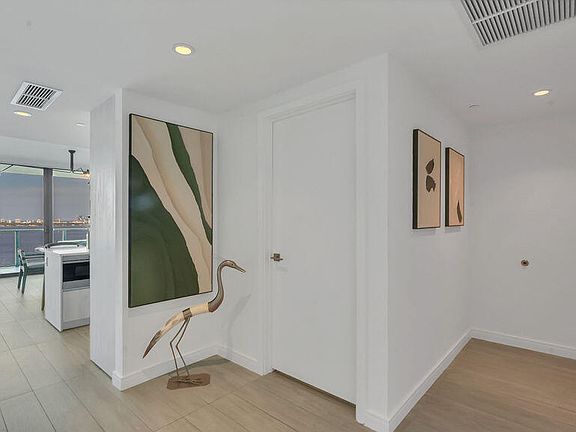 2nd image of 3131 NE 7th Avenue #2206