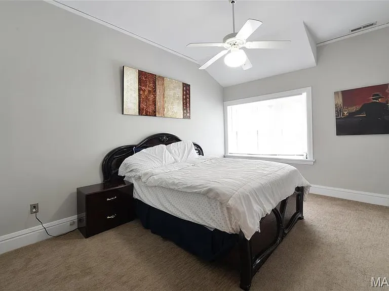 8045 Watkins Dr — Photo 37