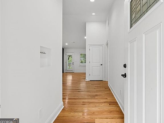 3rd image of 4090 Morgan Rd