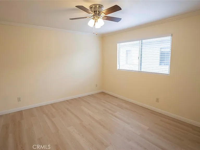 1533 Plaza Del Amo #4 — Photo 11