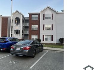 301 Warton Ln, Fayetteville, NC 28314