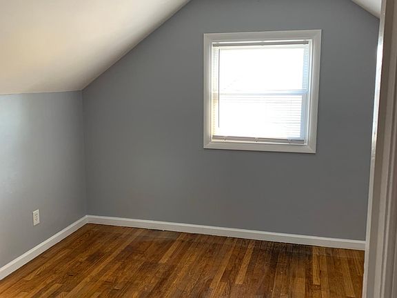 3rd image of 10252 Baltimore Ave