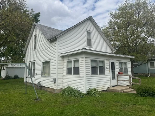 601 E Harrison St, Saybrook, IL 61770