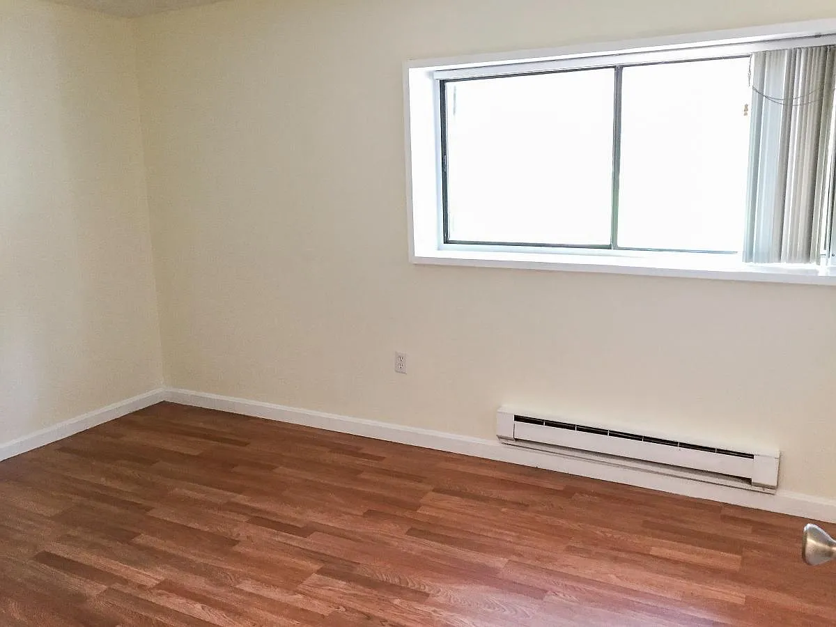 284 Codman Hill Road — Photo 4