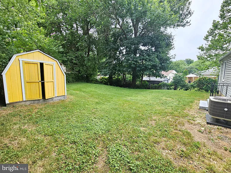 603 Pinewood Rd — Photo 31