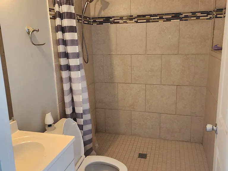 4627 Orlando Cir — Photo 2