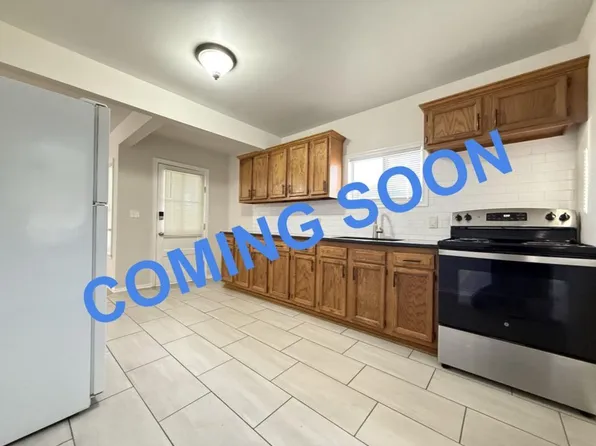 154 Sylvester St #2, Manchester, NH 03102