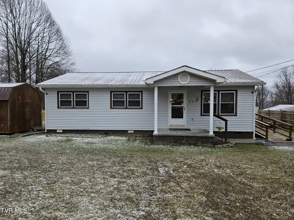 229 Harm Rdg, Coeburn, VA 24230