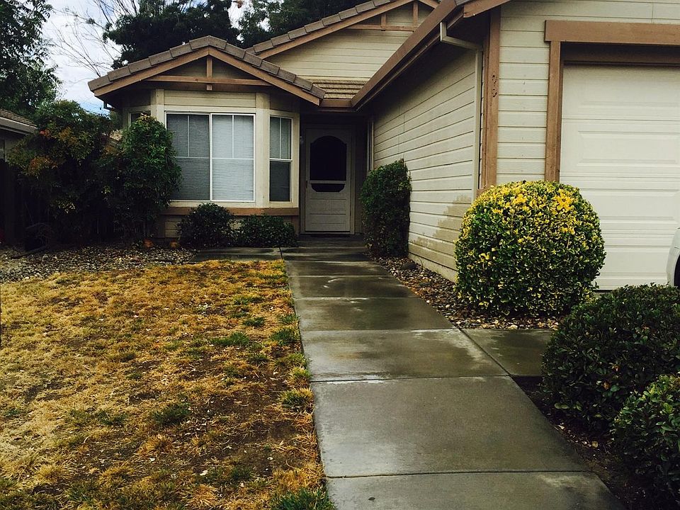 1st image of 923 Anderson Cir
