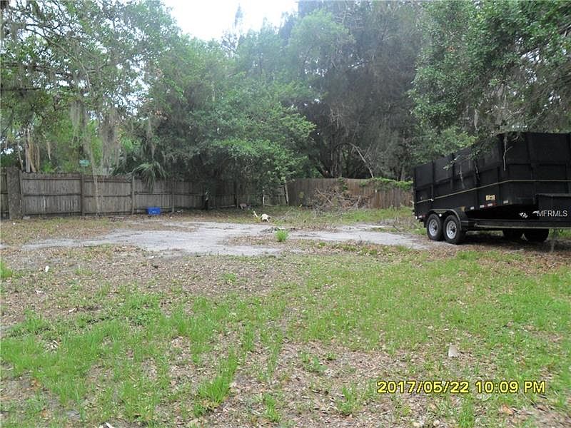 2nd image of 3024 44th St