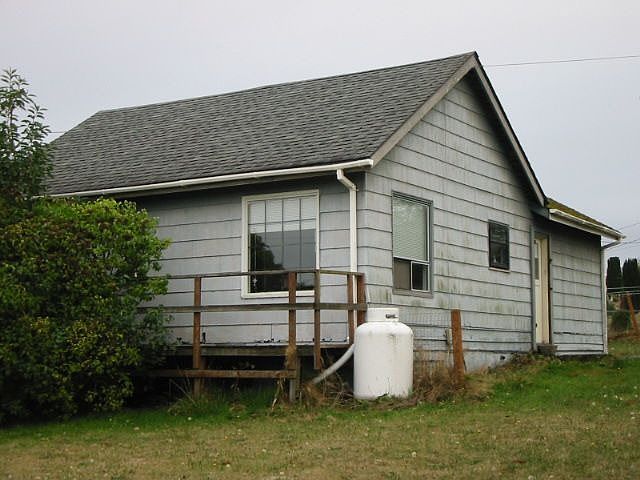 2nd image of 2319 Landes St