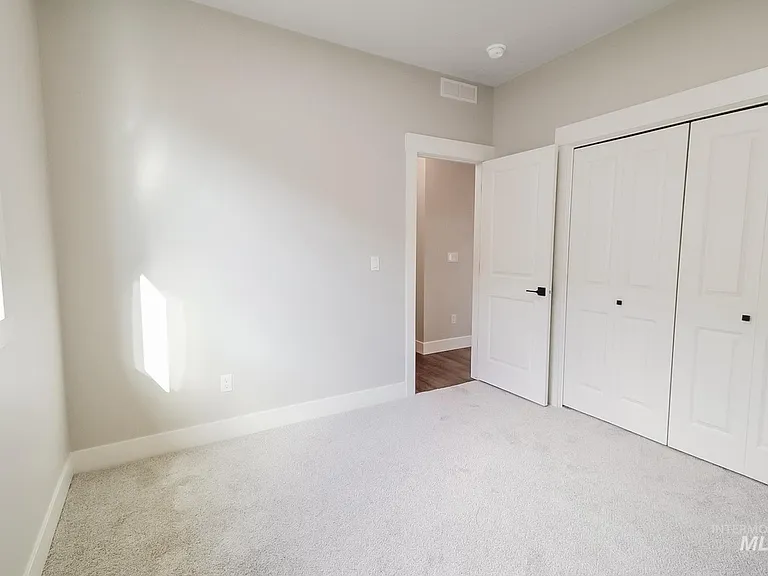 12518 Ochoco St — Photo 13