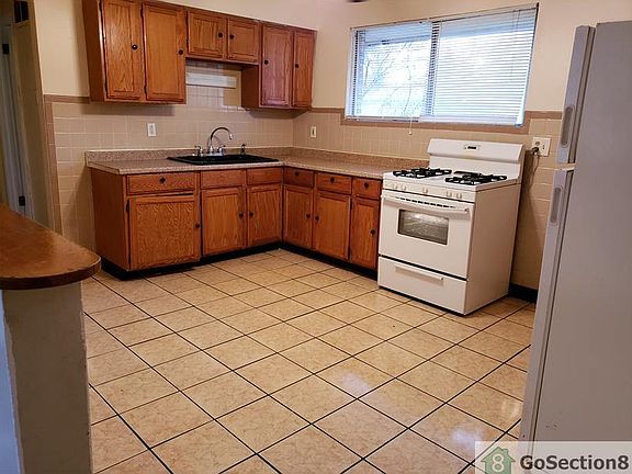 4th image of 1153 Walker Ave