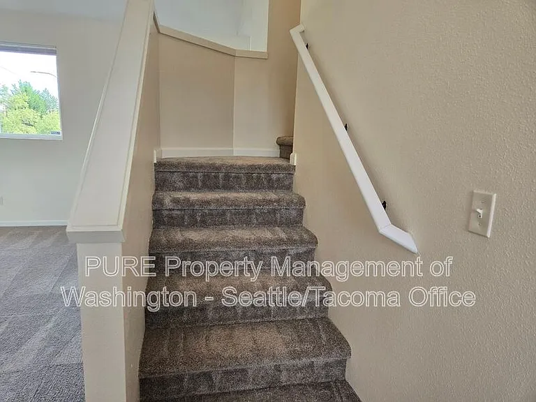 5027 NE 5th Pl — Photo 17