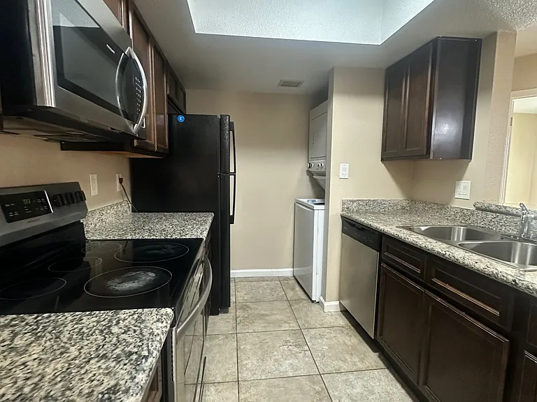 Cedar Creek Condominiums — Photo 55