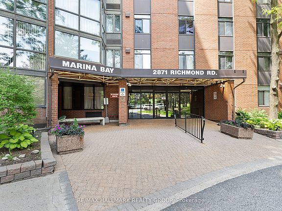 2nd image of 2871 Richmond Rd #411