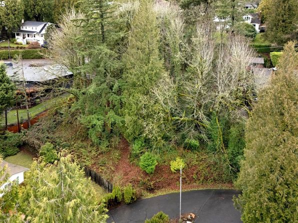 6750 SW Canyon Dr, Portland, OR 97225