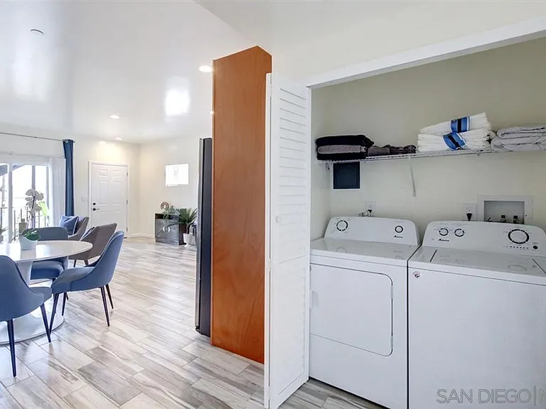 Saranac Street 7227 - 7229 - 7231 — Photo 11
