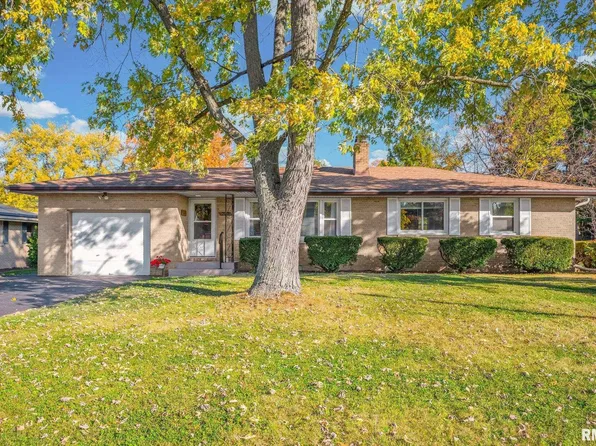 200 N Hawthorne Ave, East Peoria, IL 61611