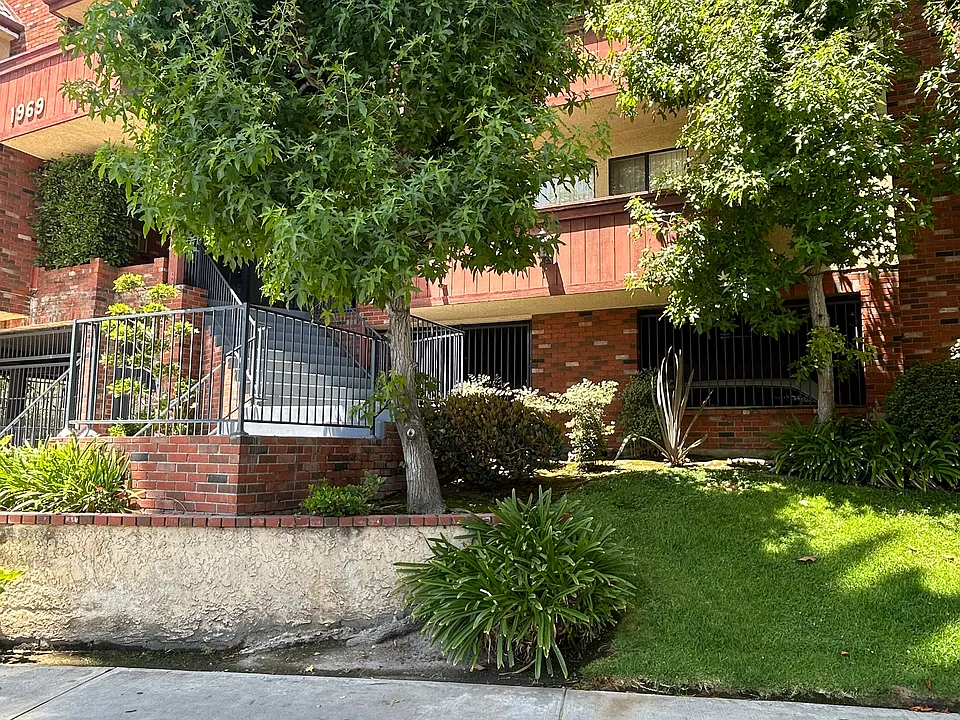 1969 S Beverly Glen Blvd #105