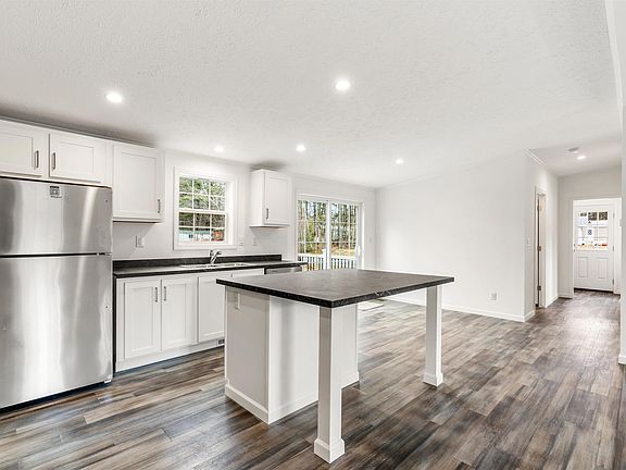 5th image of 18 Martin Road