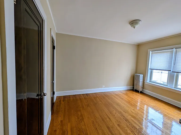 6703 N Greenview Ave #3C — Photo 4