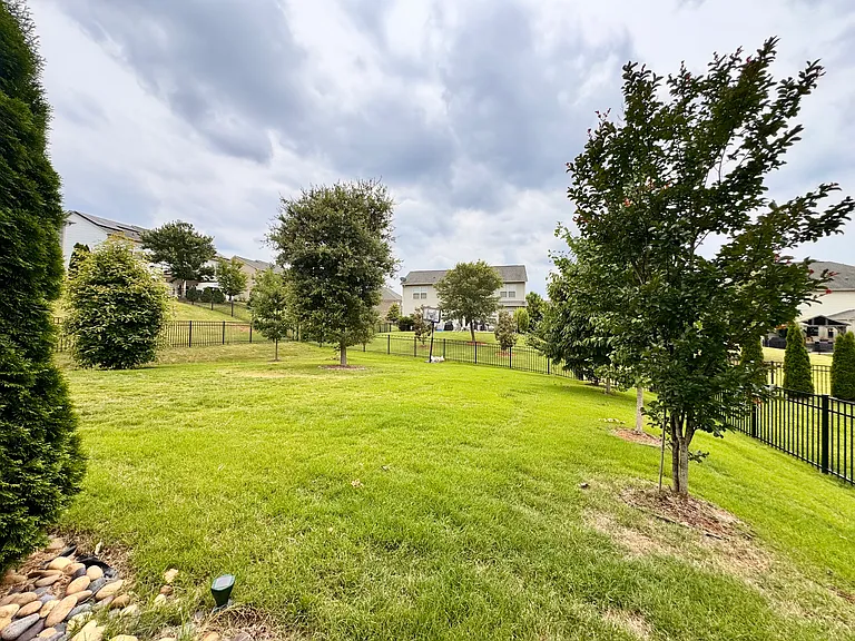 10428 Honeyfur Ct — Photo 30