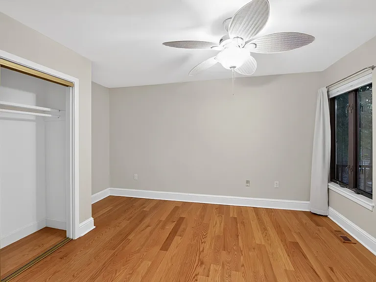 745 Sagamore Dr — Photo 18