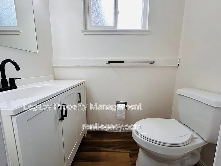 493 Dahlia St — Photo 18