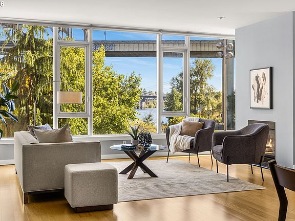 5th image of 1920 S River Dr Unit 202