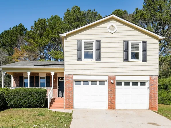 841 Arbor Ct, Stone Mountain, GA 30088