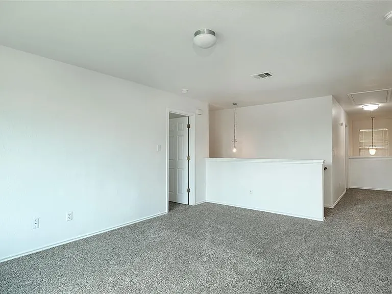 17909 Maxa Dr — Photo 10