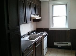 2144 Anchor St, Philadelphia, PA 19124