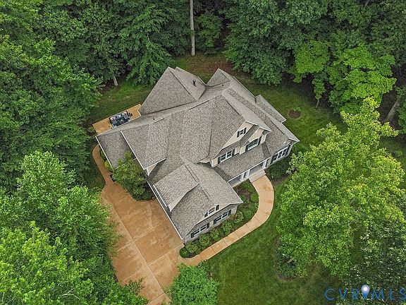 3rd image of 8853 Porto Ct
