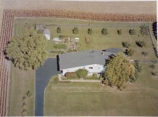 6013 Pioneer Ter, Dekalb, IL 60115