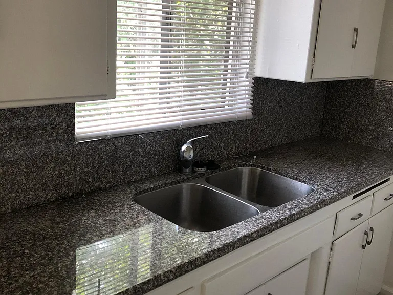 3034 Royal St #6 — Photo 5