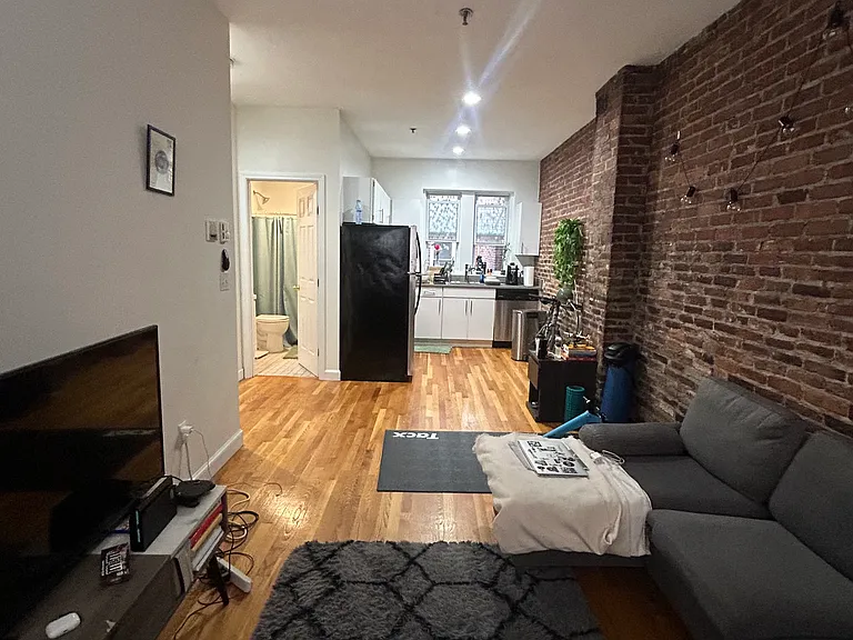6 Cleveland Pl #3 — Photo 2