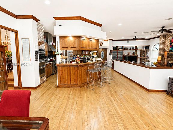 5th image of 5440 Shady Oak Ln