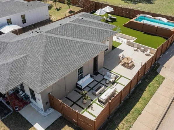 3889 Sam Cir, Dallas, TX 75233