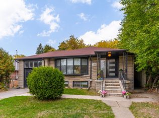 208 Betty Ann Dr, Toronto, ON M2R 1A7