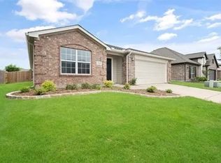 1404 Swan Ridge Dr, Sherman, TX 75092