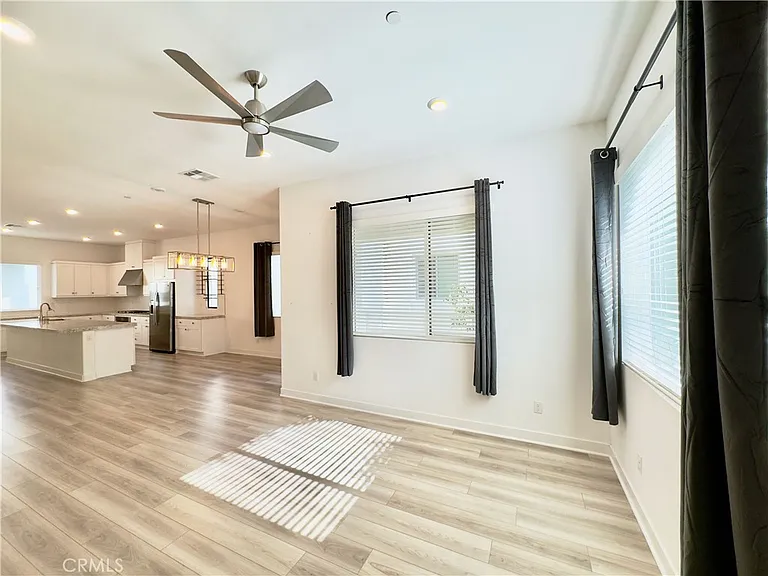 1868 S Westside Dr #28 — Photo 13