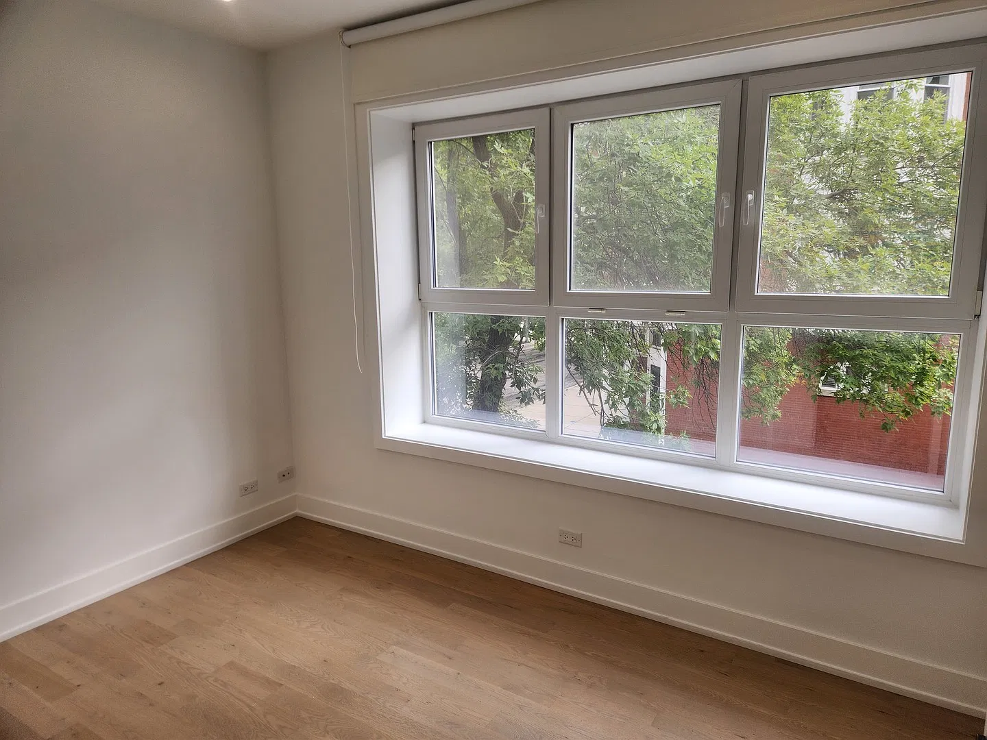 3 bed, 1100 sqft, $3,600 — Photo 2