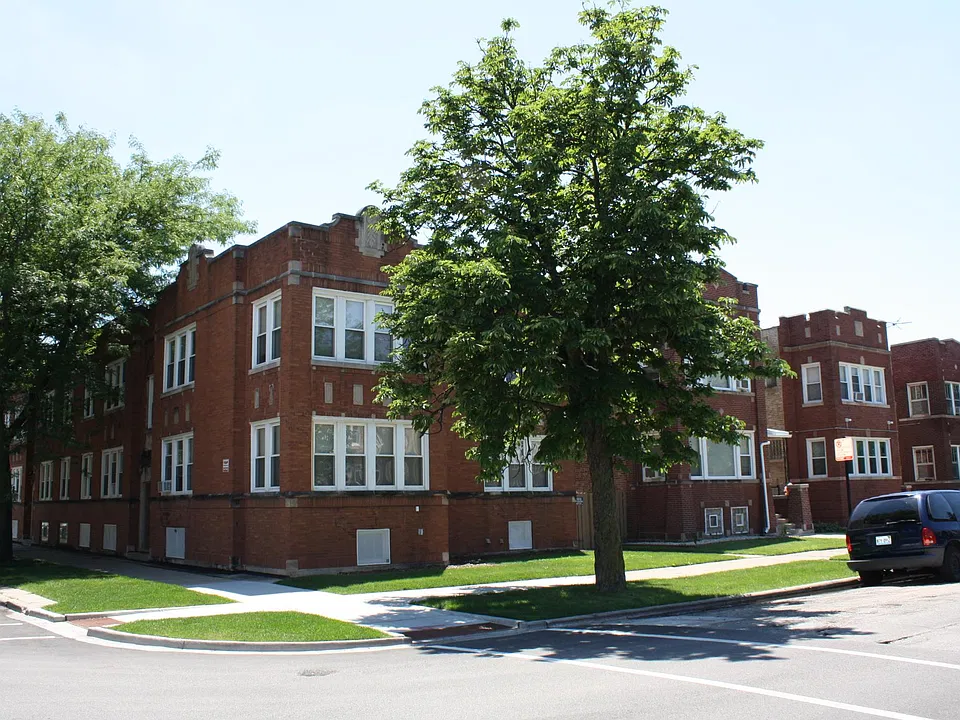 2454 N Leclaire Ave #2