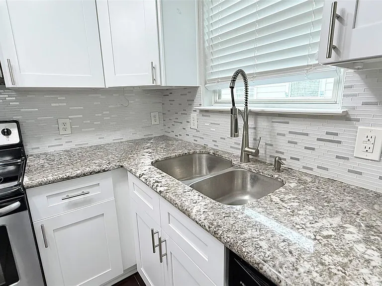 2617 Redfish Dr — Photo 9