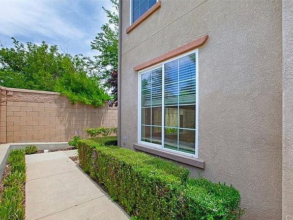 3rd image of 41845 Davenport Way Unit D