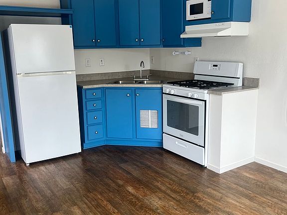 3rd image of 1105 Morro Ave
